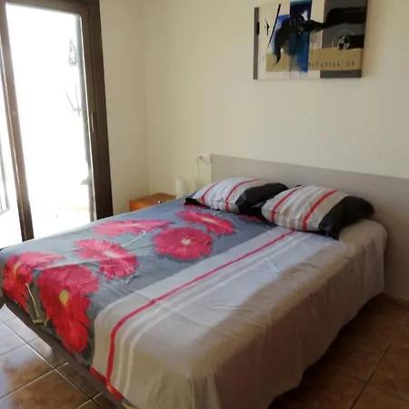 Holiday home Bages *